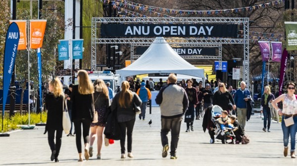 Business and Economics Panel: hear from the students and alumni